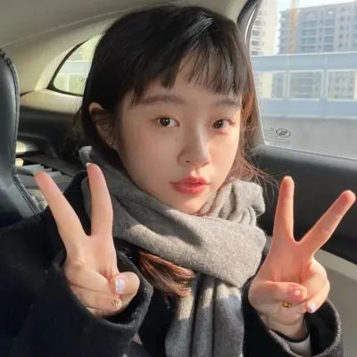 捆著你,困著我